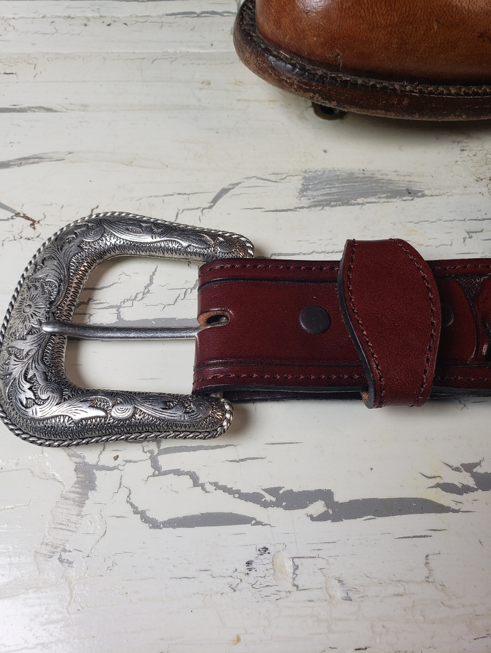 Nocona Hand-Tooled Cowboy Belt style A 542 in Deep Mahogany - size 36 - Picture 3 of 16